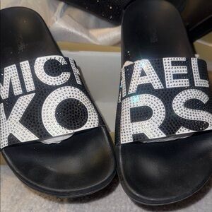 🖤🤍Michael Kors Black and White Gilmore Slides🖤🤍
